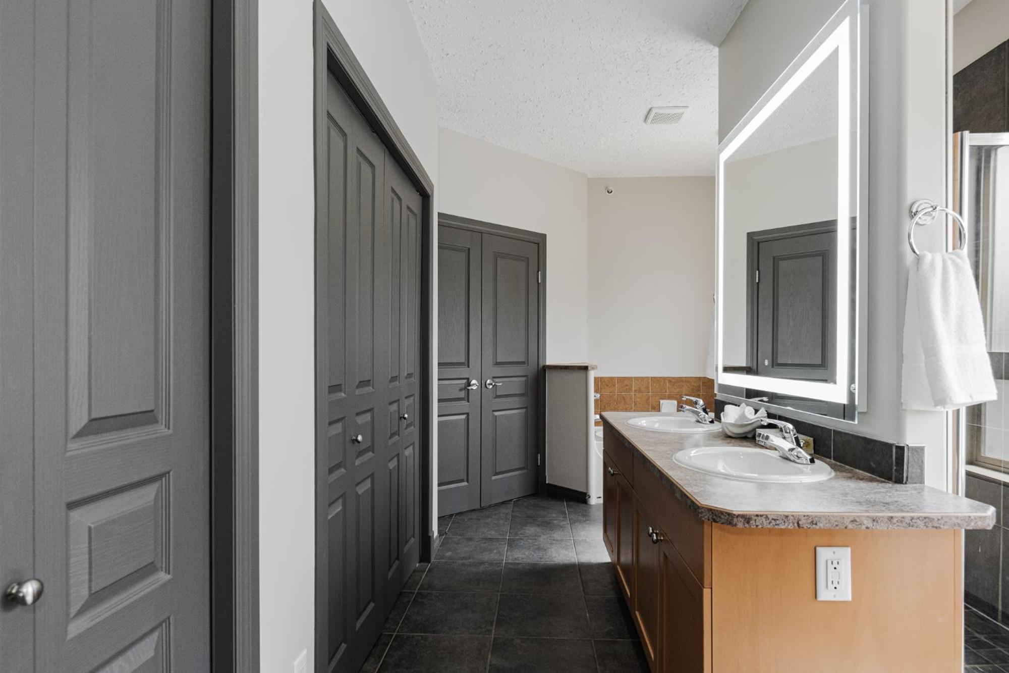 Premier Residence - フォートマクマレー エクステリア 写真