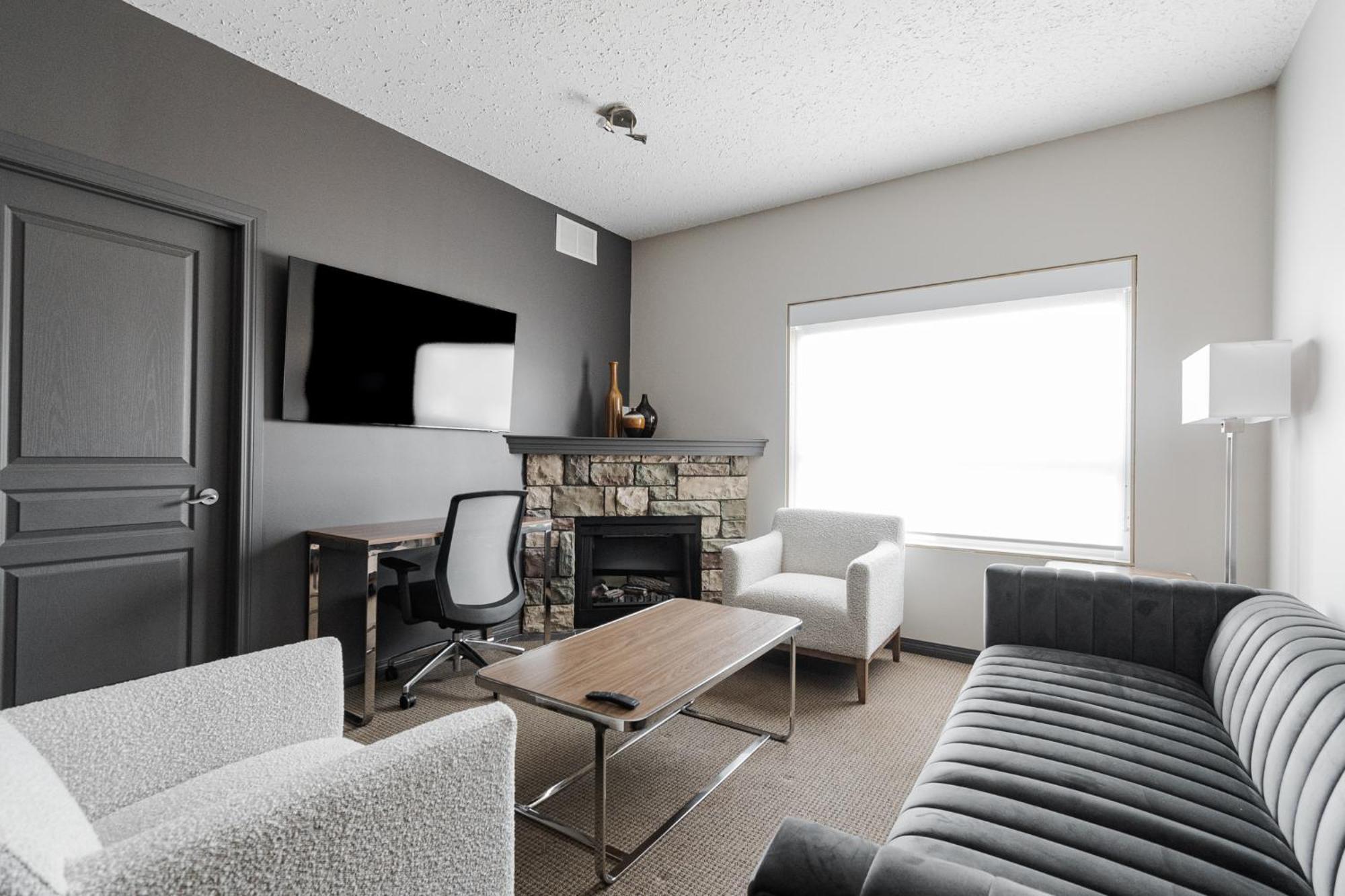 Premier Residence - フォートマクマレー エクステリア 写真