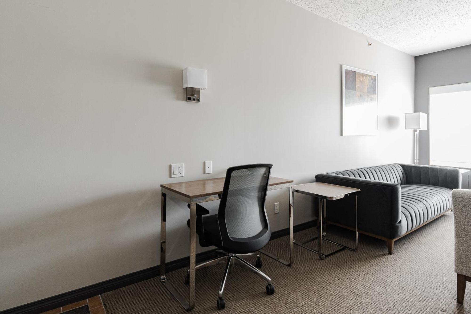 Premier Residence - フォートマクマレー エクステリア 写真